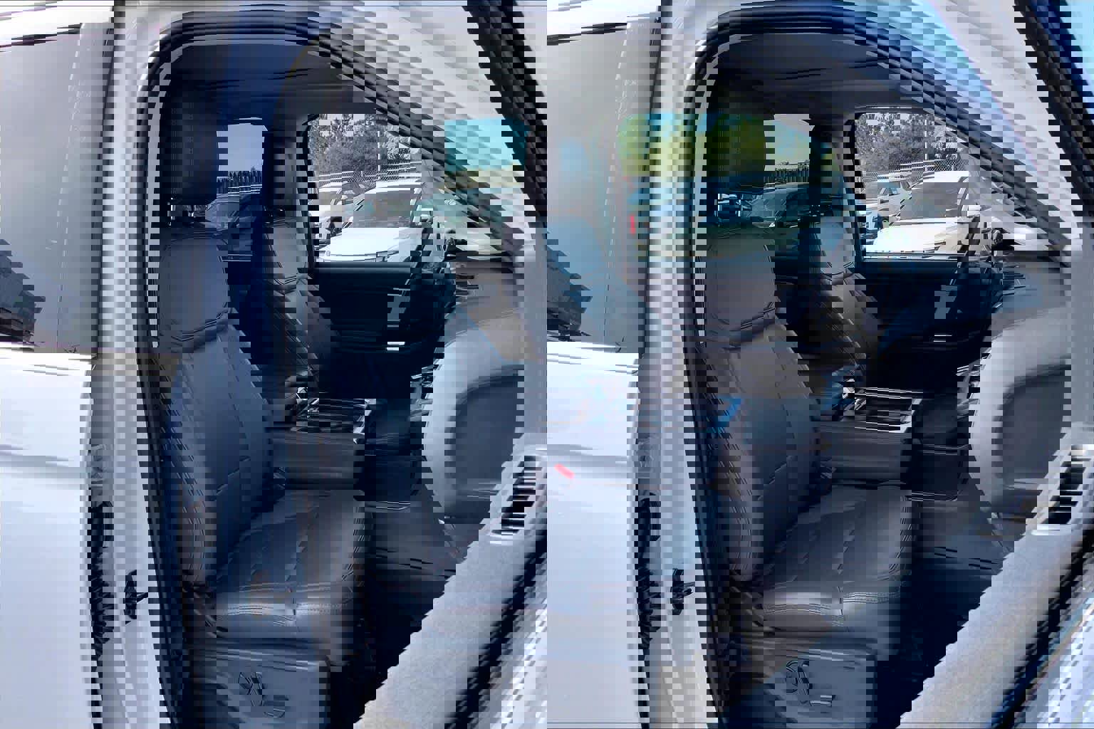 Certified 2025 Ford Expedition Active image 11