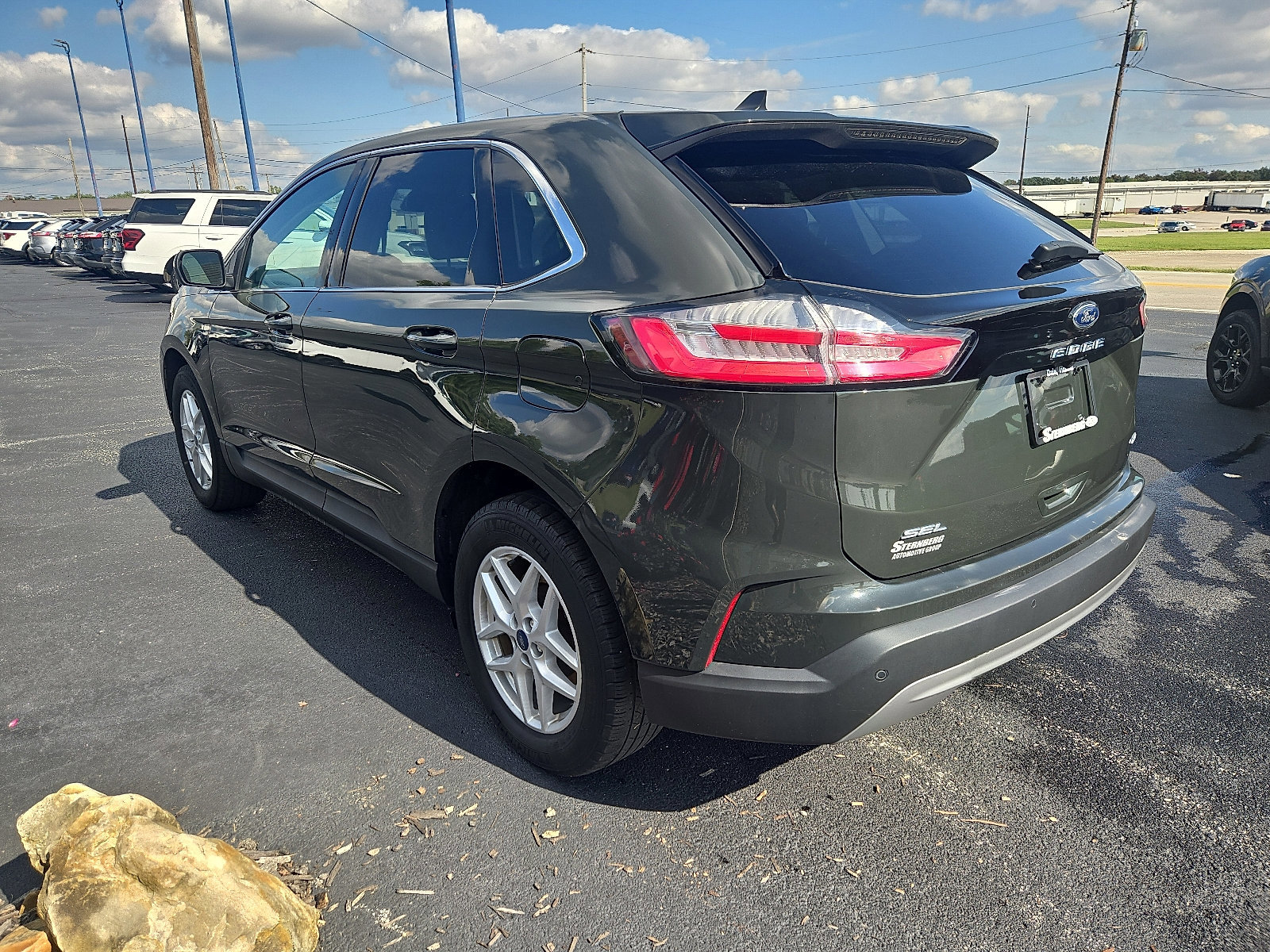 Certified 2022 Ford Edge SEL w/ Convenience Package image 3