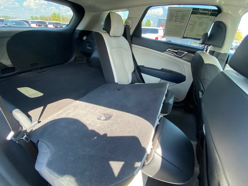 Used 2024 Kia Sportage EX w/ EX Premium Package AWD/4WD image 28