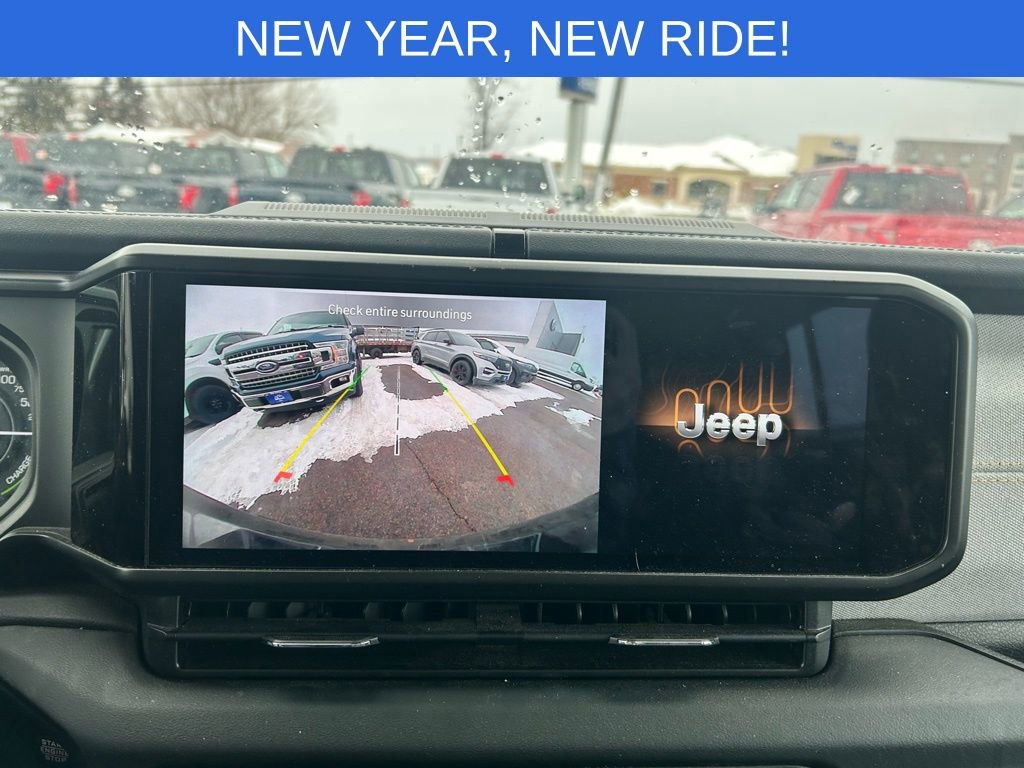 Used 2024 Jeep Wrangler Unlimited Sahara image 21