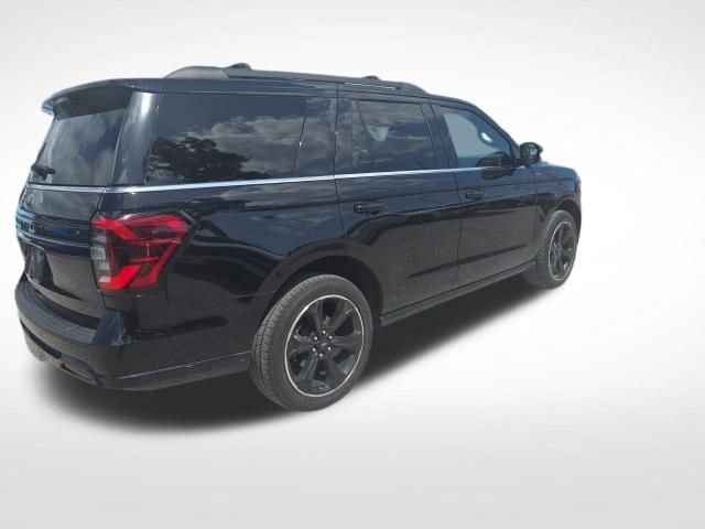 Certified 2022 Ford Expedition Limited AWD/4WD image 3