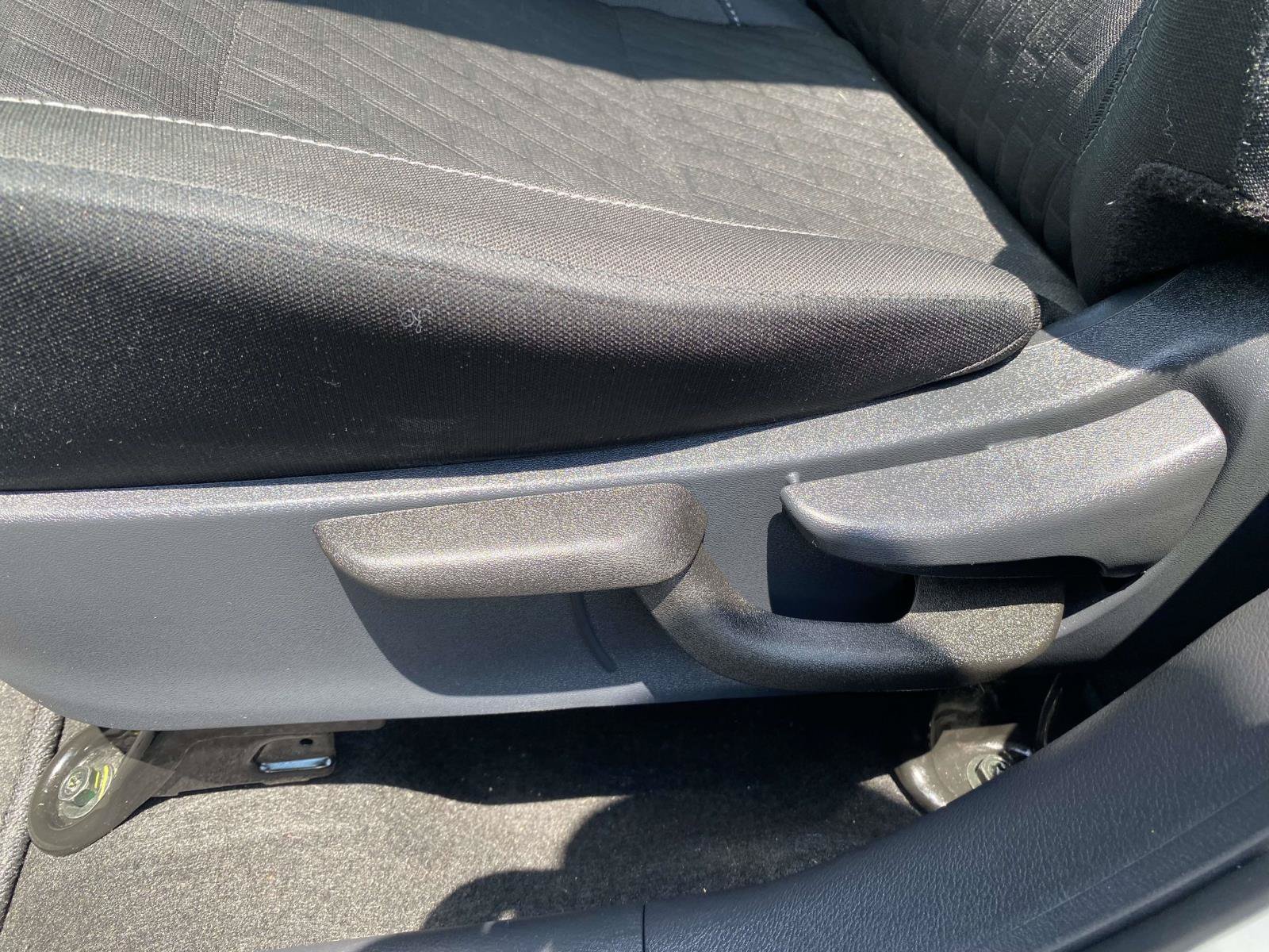 Used 2024 Nissan Kicks SV FWD image 16