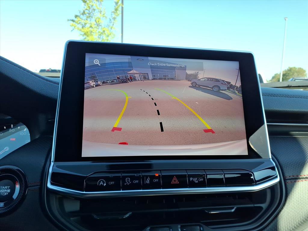 Used 2024 Jeep Compass Trailhawk image 20