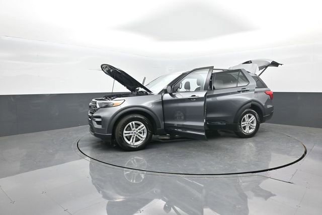 Certified 2022 Ford Explorer XLT w/ Equipment Group 202A image 38