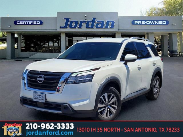 Used 2023 Nissan Pathfinder SL