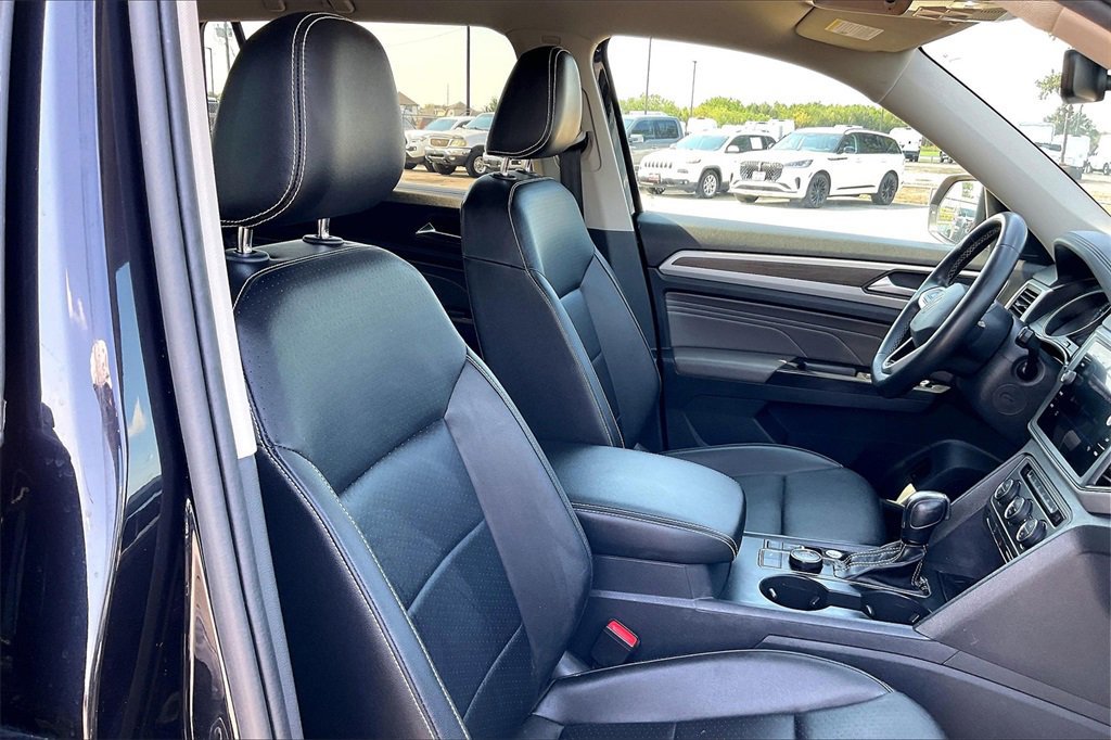 Used 2021 Volkswagen Atlas SE image 30