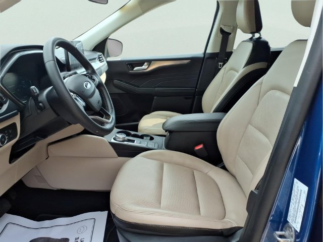 Certified 2022 Ford Escape Titanium FWD image 12