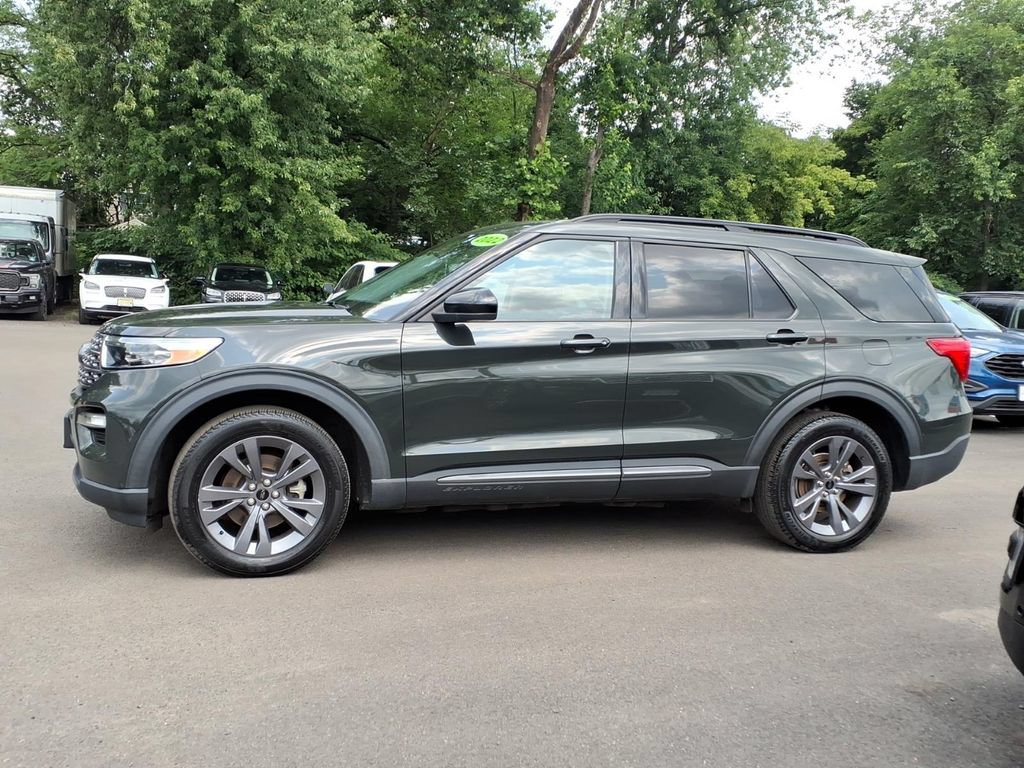 Certified 2022 Ford Explorer XLT w/ Equipment Group 202A AWD/4WD image 11