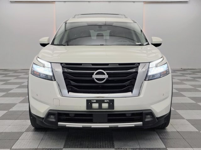 Used 2023 Nissan Pathfinder Platinum AWD/4WD image 8