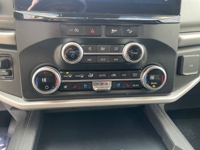 Certified 2024 Ford Expedition XLT image 22