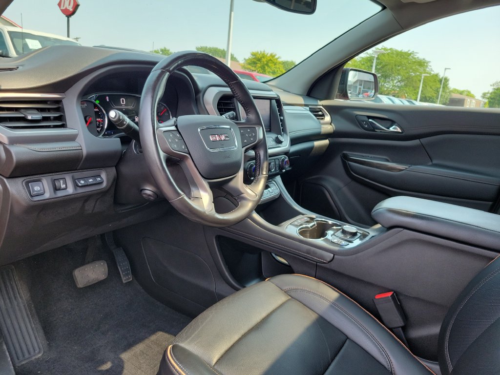 Used 2022 GMC Acadia AT4 w/ Technology Package AWD/4WD image 23
