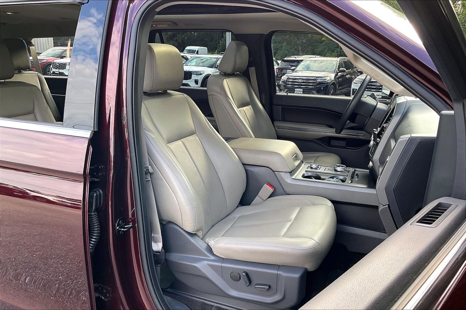 Certified 2021 Ford Expedition Max XLT AWD/4WD image 7