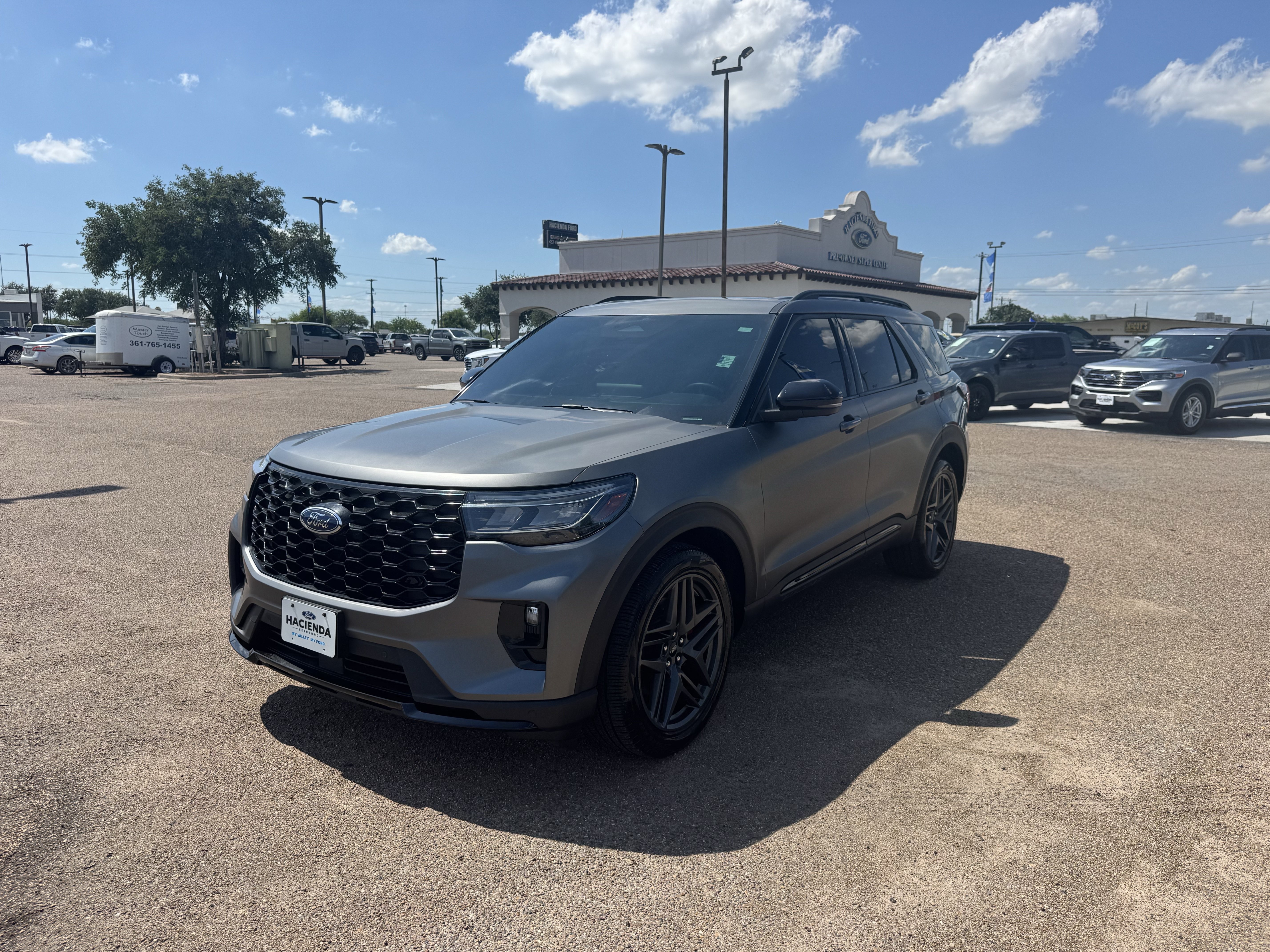 Certified 2025 Ford Explorer ST w/ Sun And Sound Package AWD/4WD image 1