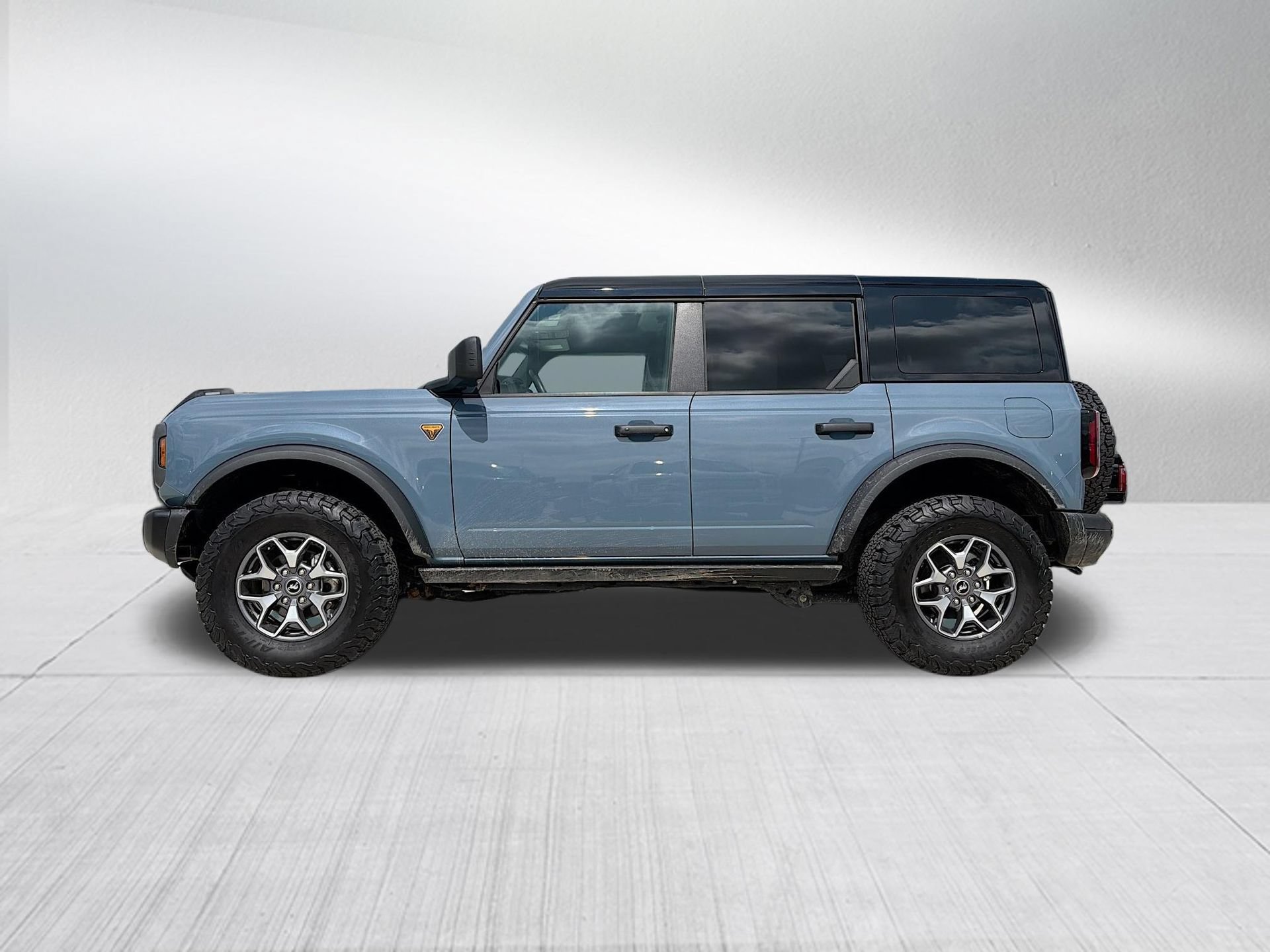 Certified 2025 Ford Bronco Badlands AWD/4WD image 11