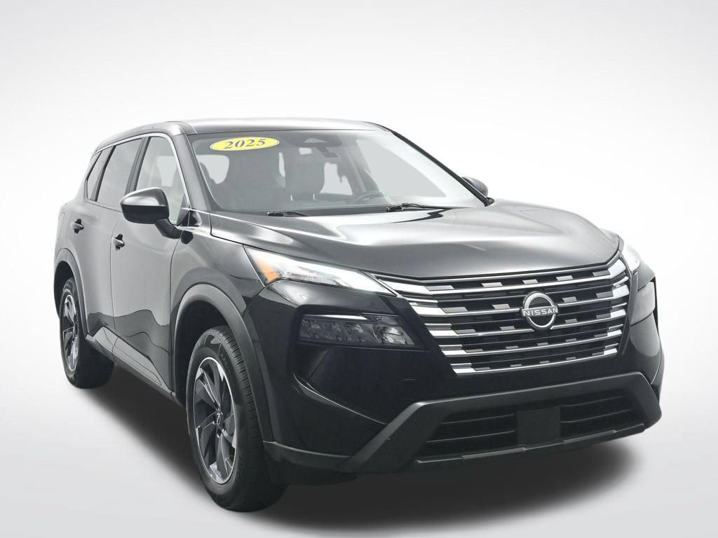 Used 2025 Nissan Rogue SV FWD image 3