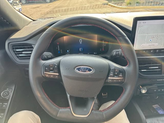 Certified 2023 Ford Escape ST-Line w/ Tech Pack #1 AWD/4WD image 10