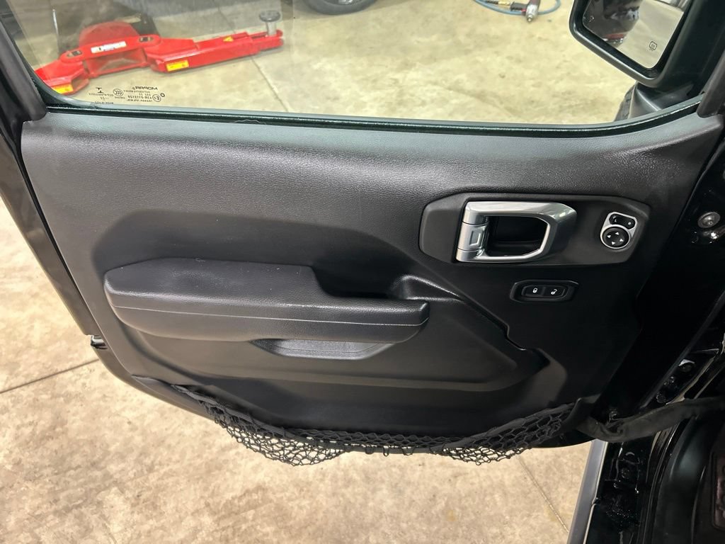 Used 2022 Jeep Wrangler Unlimited Sport AWD/4WD image 15