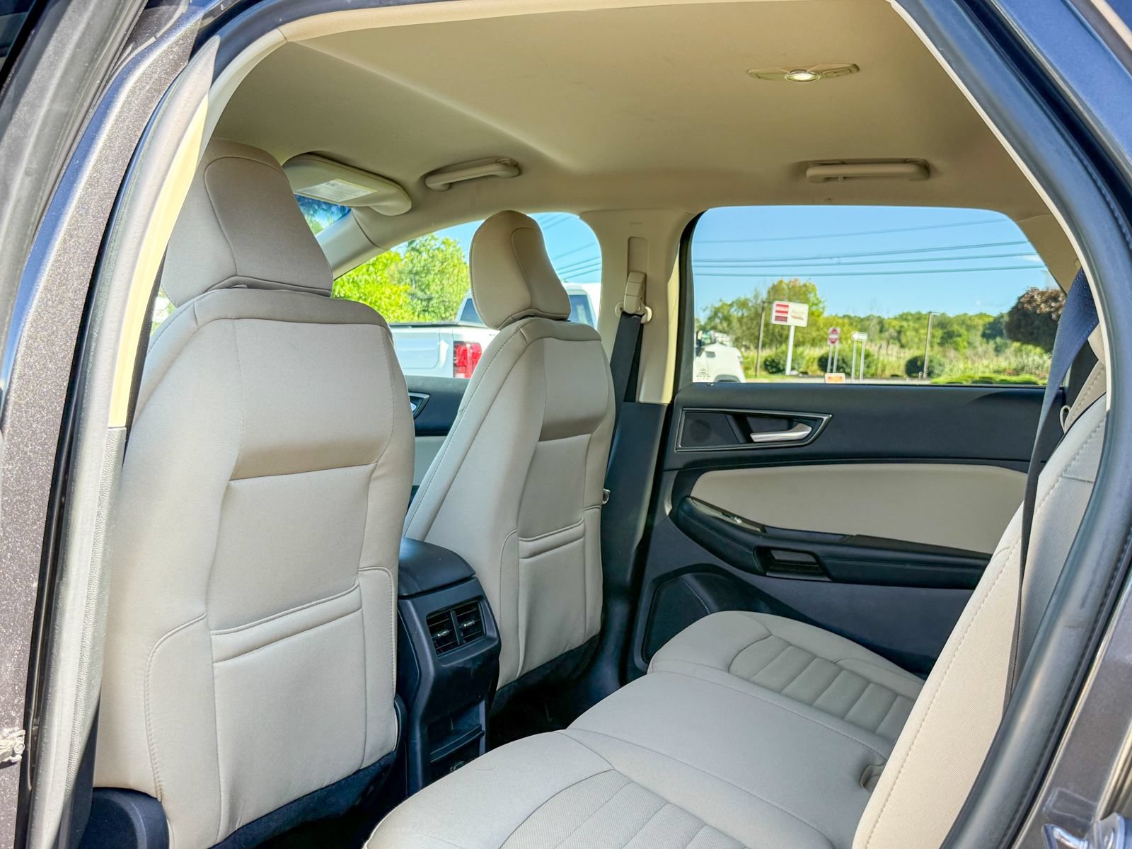 Certified 2020 Ford Edge SE FWD image 17