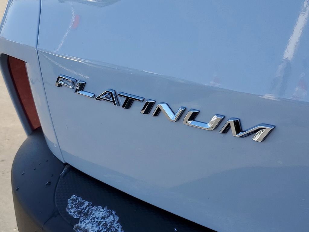 Certified 2025 Ford Escape Platinum image 35