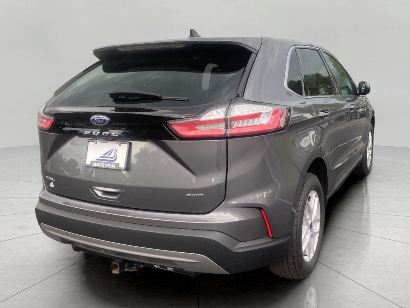 Certified 2024 Ford Edge SEL w/ Convenience Package AWD/4WD image 11