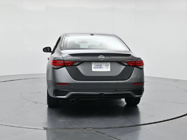 Used 2025 Nissan Sentra SR FWD image 8