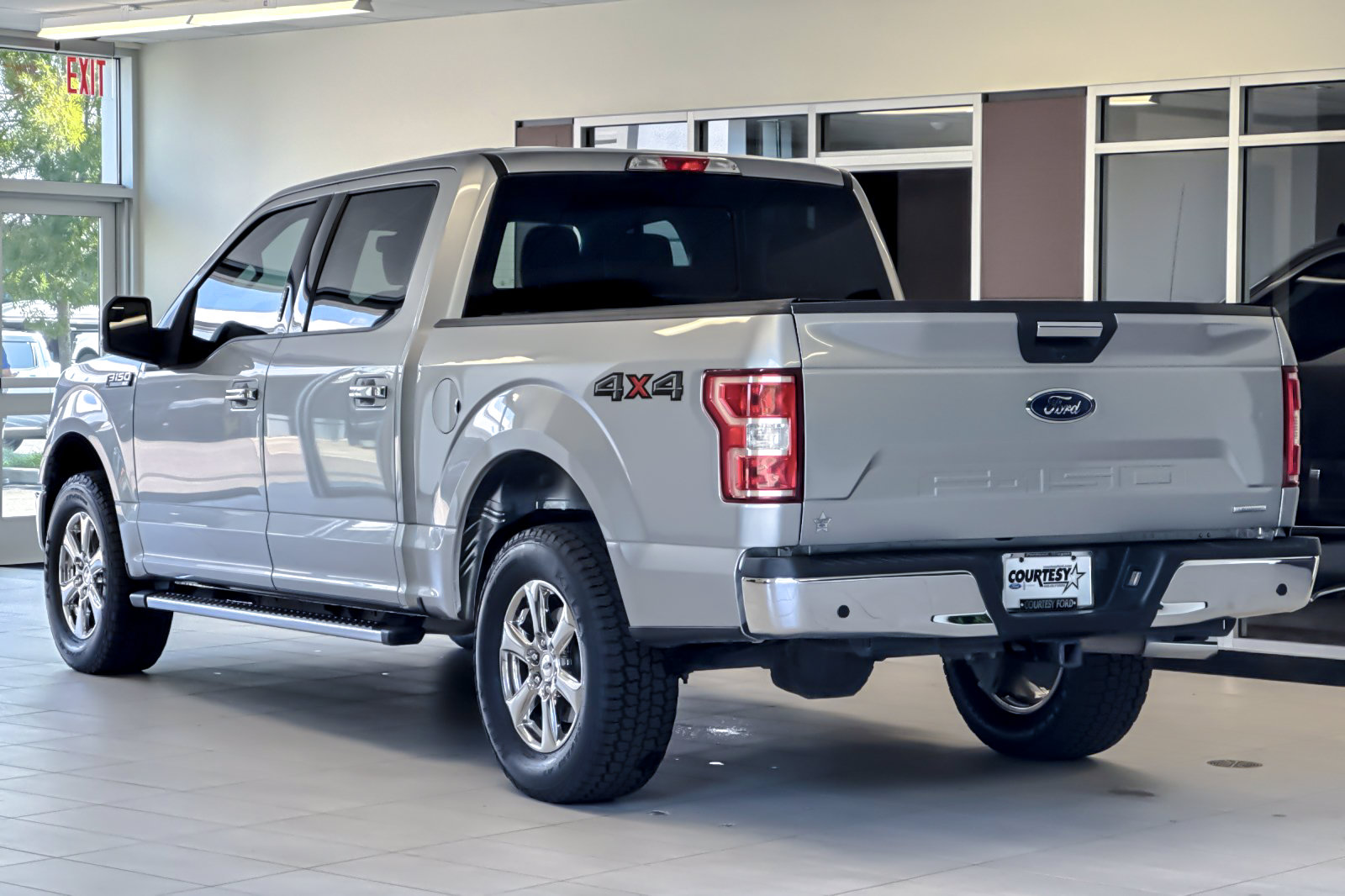 Certified 2020 Ford F150 XLT w/ Equipment Group 302A Luxury AWD/4WD image 6
