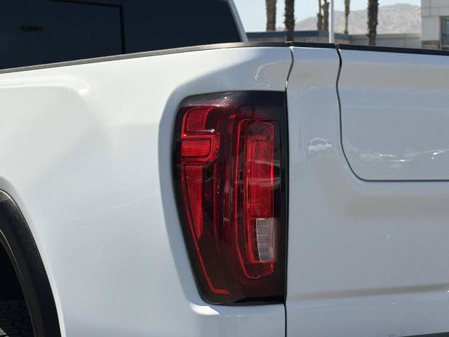 Used 2022 GMC Sierra 2500 AT4 w/ AT4 Preferred Package AWD/4WD image 8