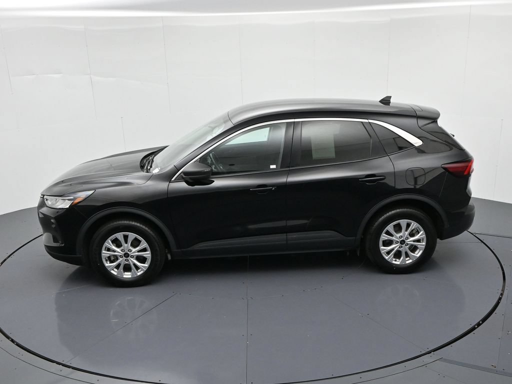 Certified 2024 Ford Escape Active AWD/4WD image 18