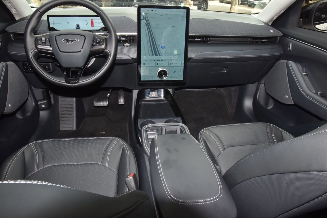 Certified 2025 Ford Mustang Mach-E Premium image 17