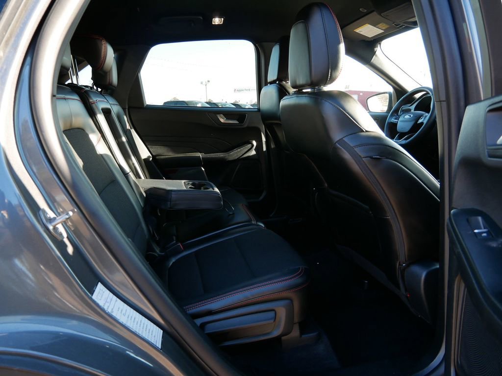 Certified 2025 Ford Escape ST-Line AWD/4WD image 9