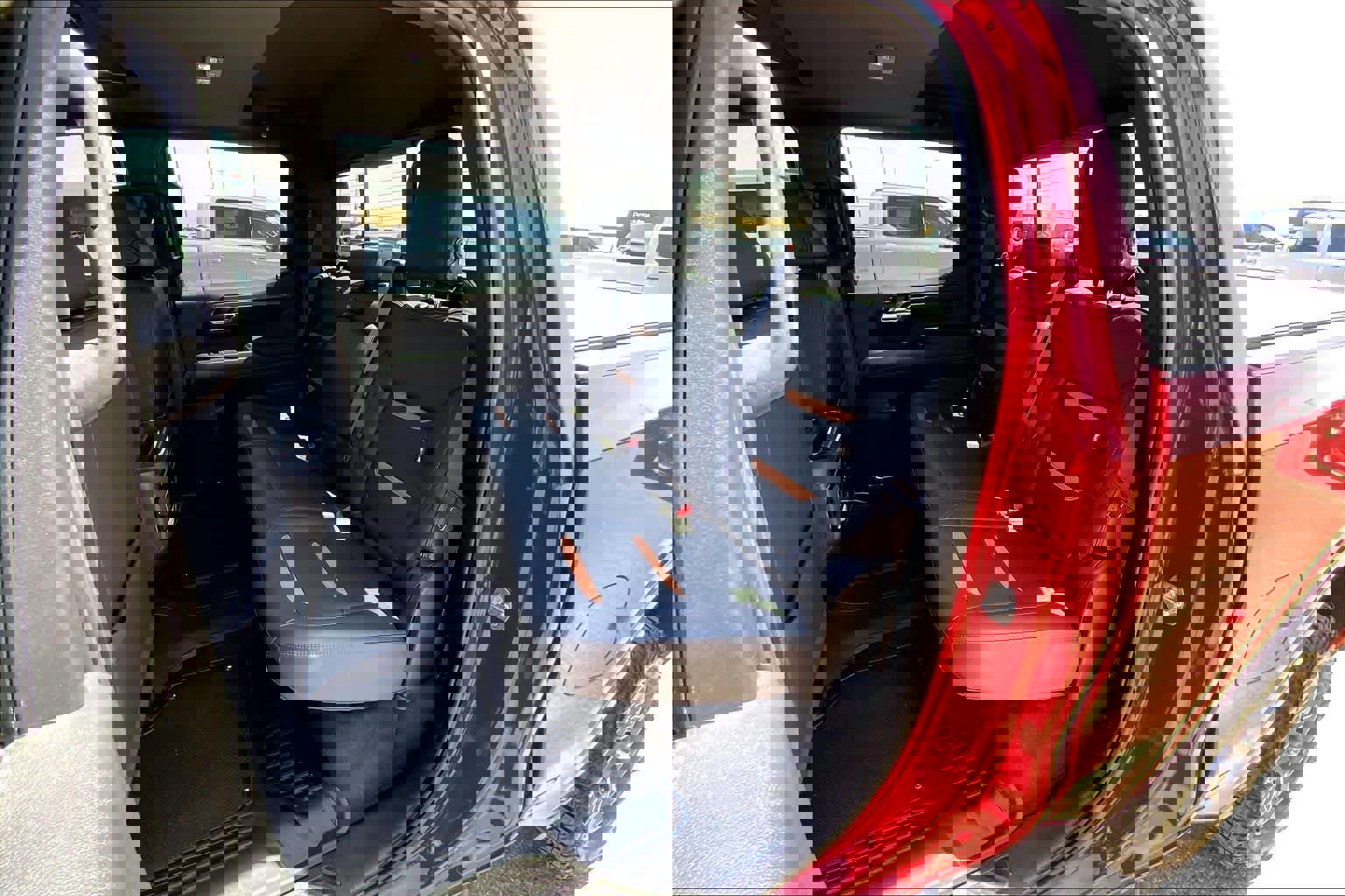 Used 2024 GMC Sierra 1500 AT4 w/ Technology Package image 21