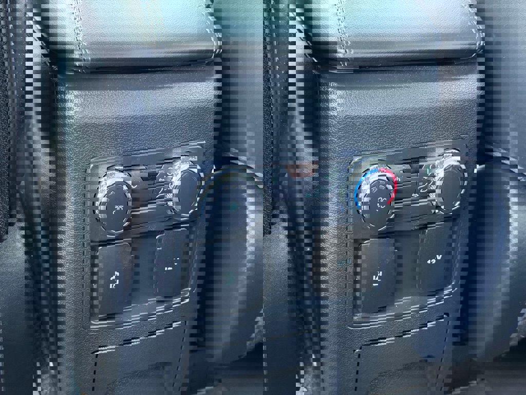 Certified 2022 Ford Explorer XLT w/ Equipment Group 202A image 26