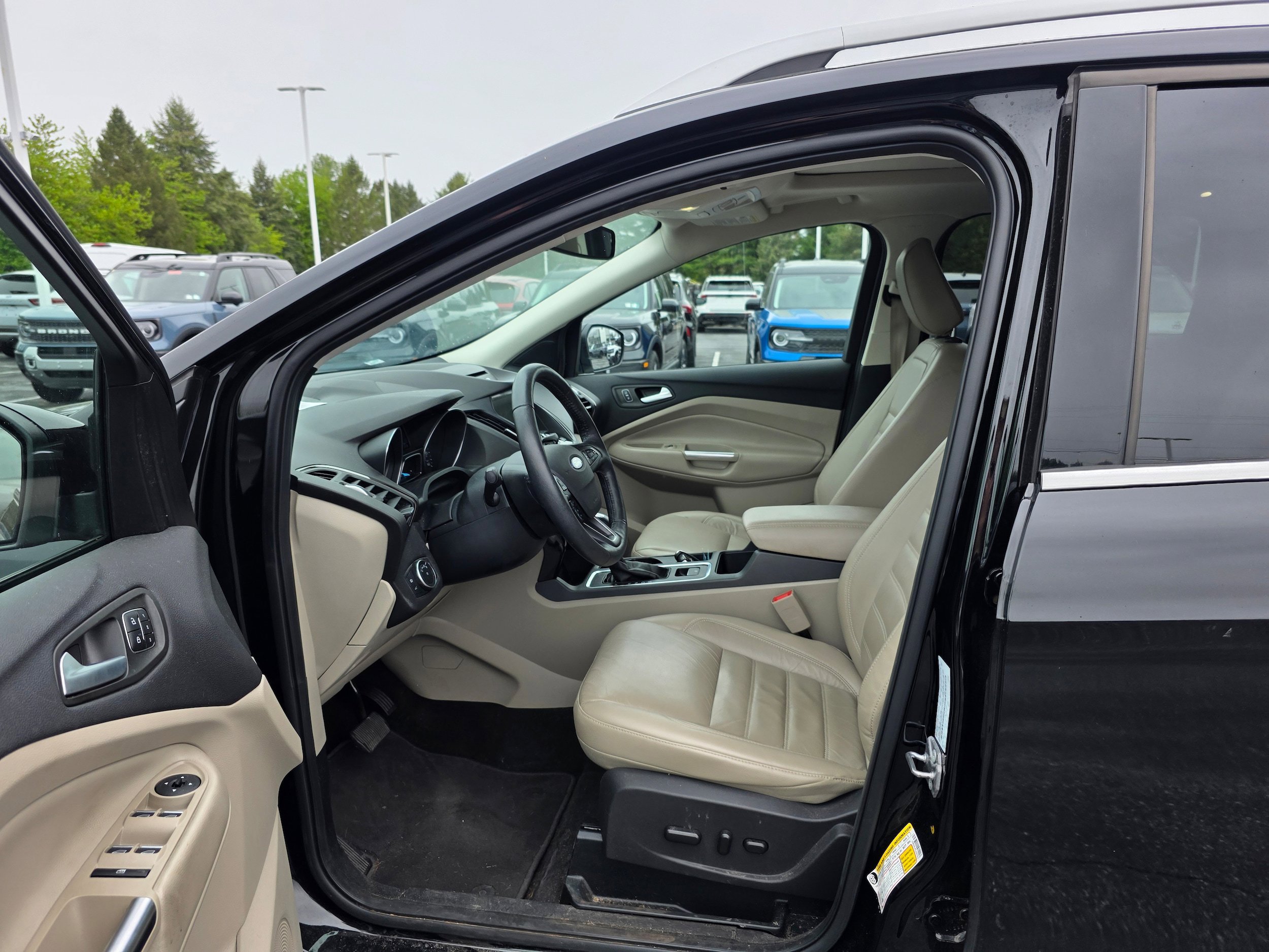 Certified 2018 Ford Escape Titanium AWD/4WD image 20