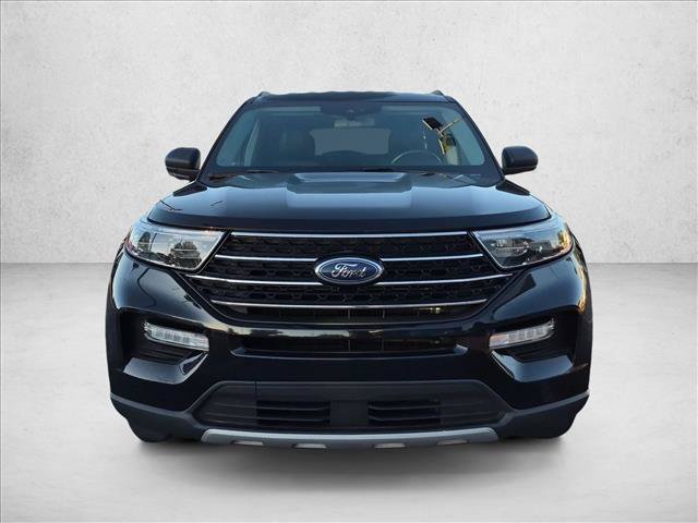 Certified 2021 Ford Explorer XLT w/ Equipment Group 202A AWD/4WD image 2