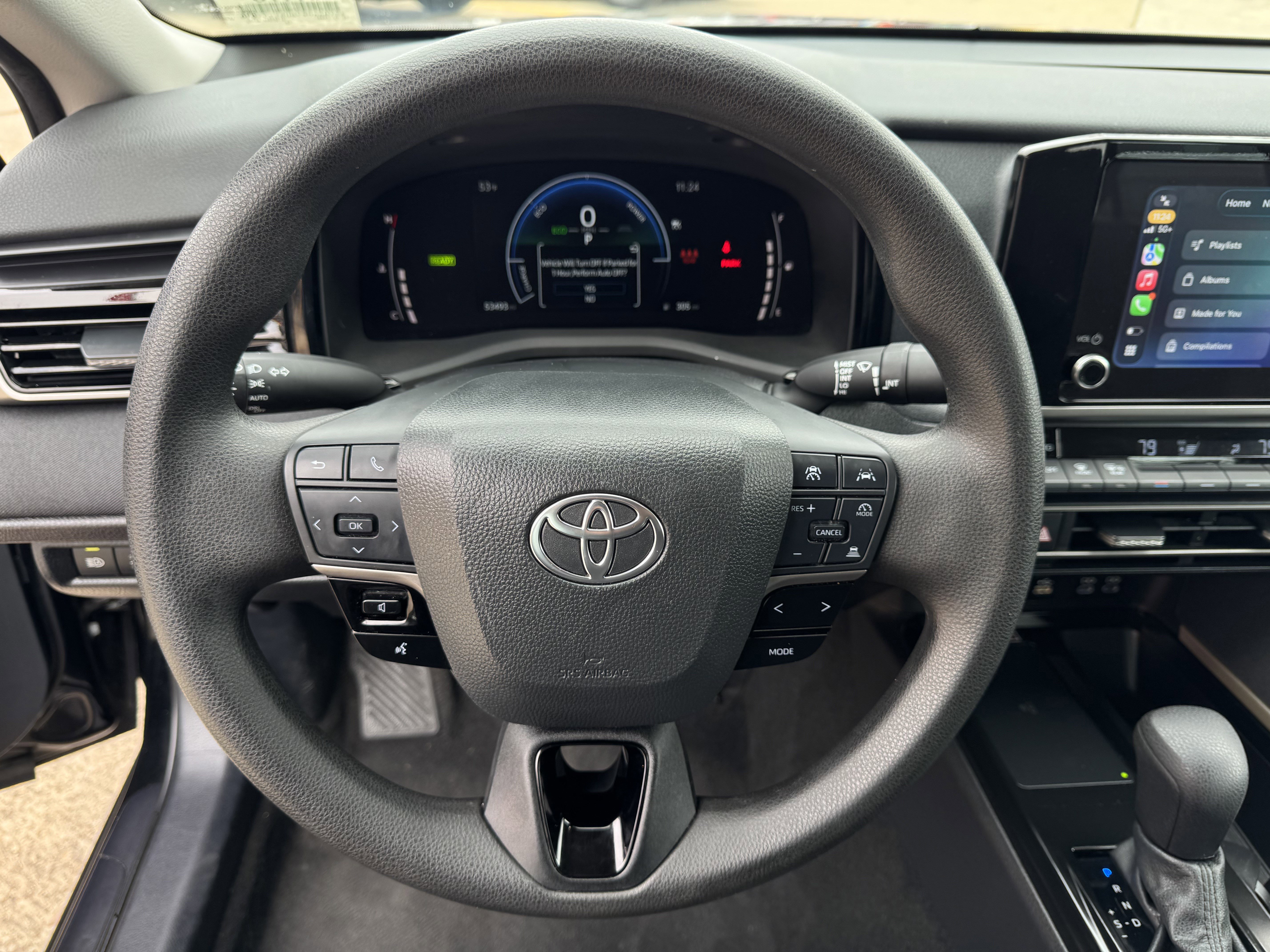 Used 2025 Toyota Camry LE image 15