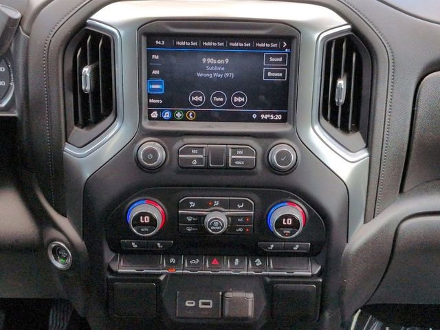 Used 2022 Chevrolet Silverado 1500 LT w/ Z71 Off-Road Package AWD/4WD image 18