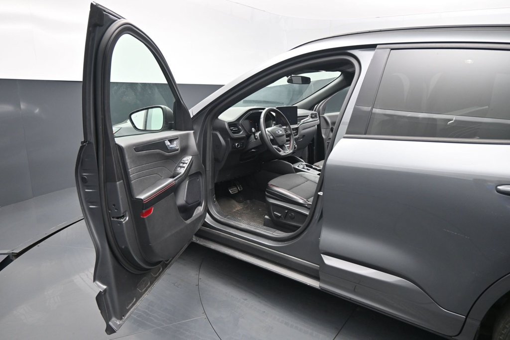 Certified 2023 Ford Escape ST-Line w/ Tech Pack #1 FWD image 9