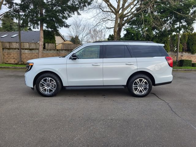 Certified 2025 Ford Expedition Active AWD/4WD image 2