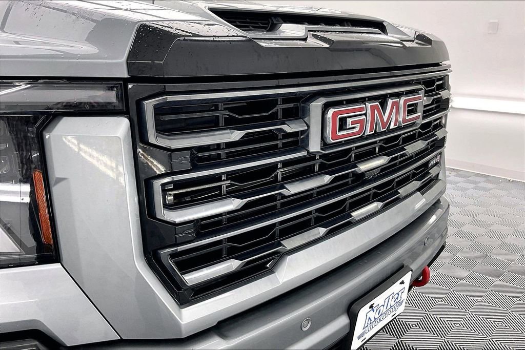 Used 2024 GMC Sierra 3500 AT4 w/ Technology Package AWD/4WD image 29