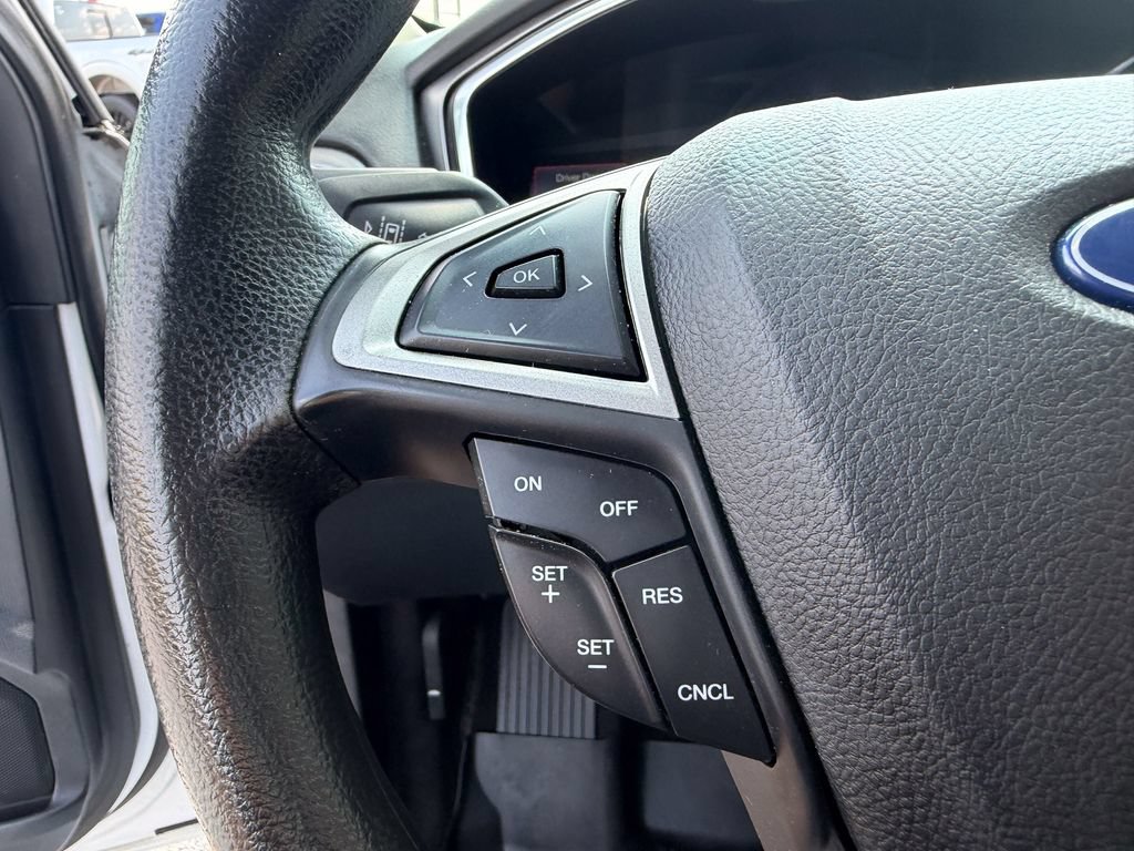 Certified 2020 Ford Fusion SE FWD image 26
