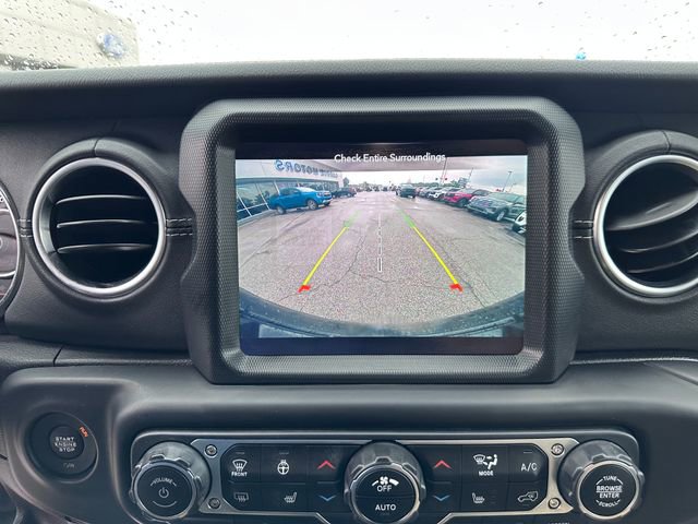 Used 2019 Jeep Wrangler Unlimited Sahara w/ Quick Order Package 24M Moab AWD/4WD image 17