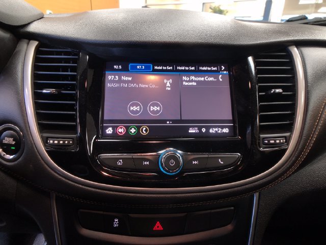 Used 2020 Chevrolet Trax LT w/ LT Convenience Package AWD/4WD image 15