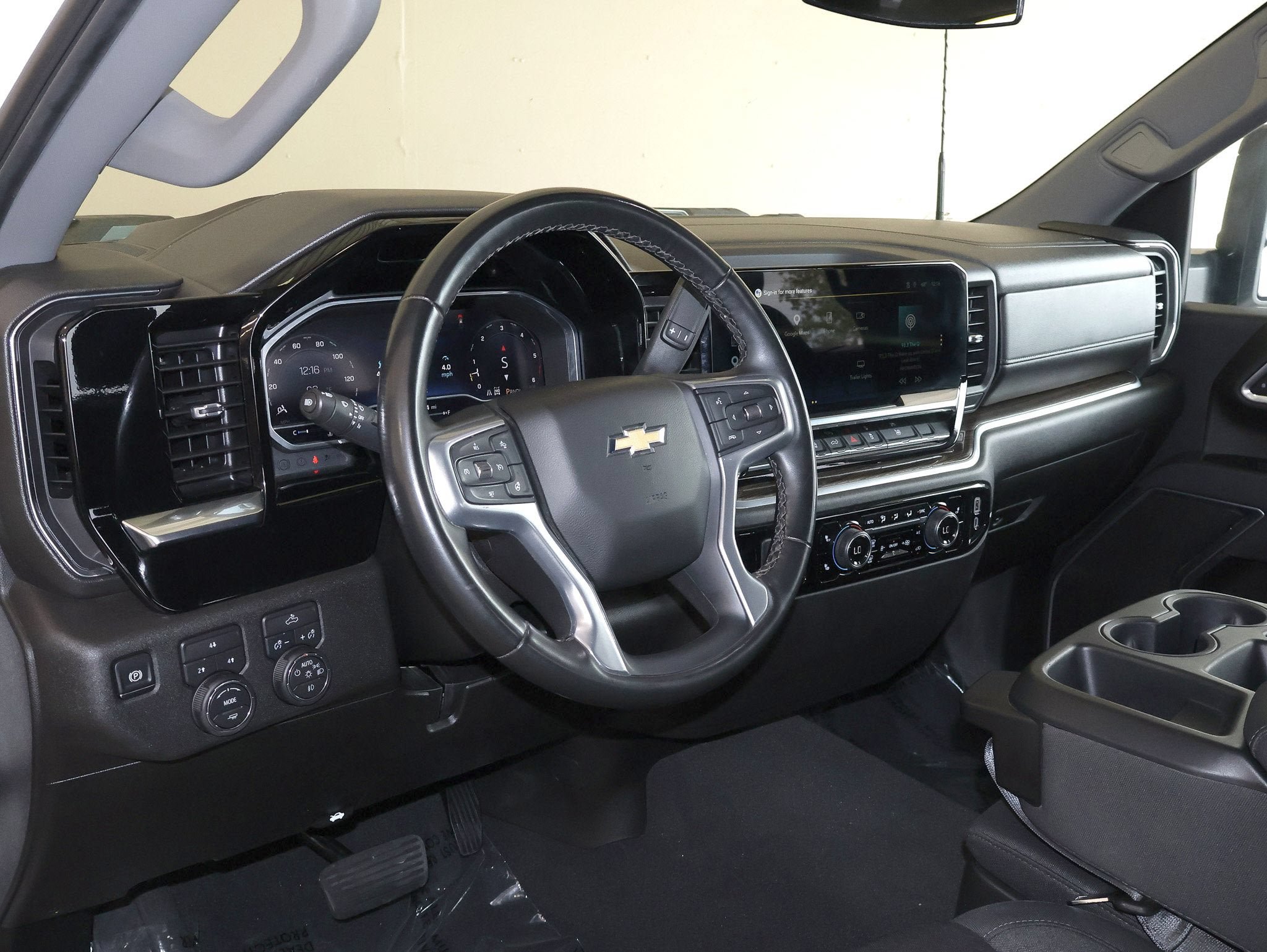 Used 2025 Chevrolet Silverado 2500 LT w/ Convenience Package AWD/4WD image 23