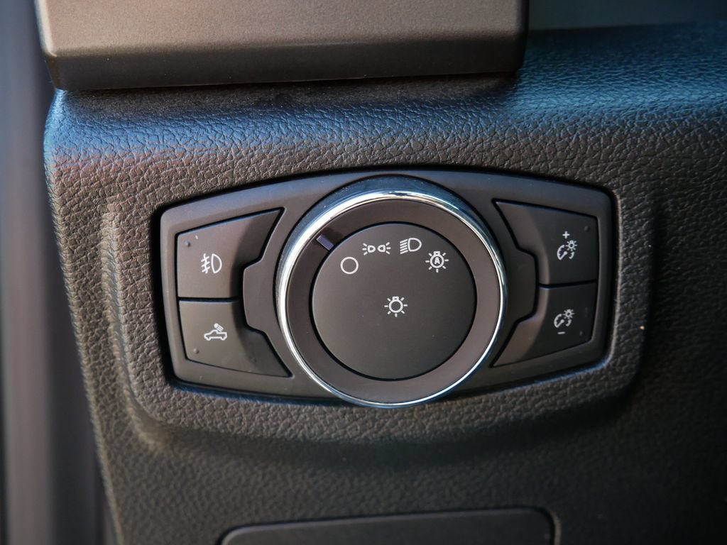 Certified 2019 Ford F150 XLT w/ Equipment Group 302A Luxury AWD/4WD image 17