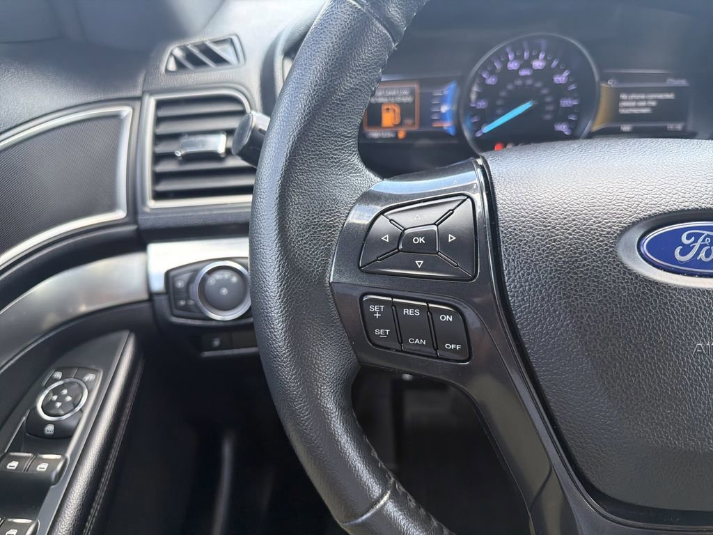 Certified 2018 Ford Explorer XLT w/ Equipment Group 202A image 30