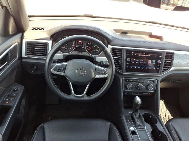 Used 2021 Volkswagen Atlas Cross Sport SE w/ Panoramic Sunroof Package FWD image 17