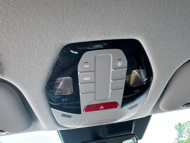 Used 2025 Kia K4 FWD image 52