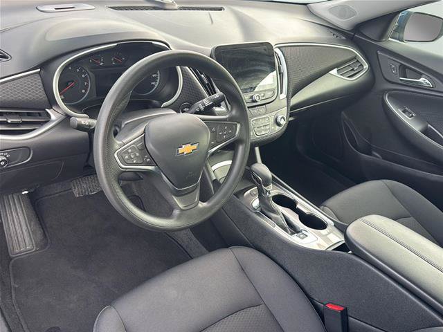 Used 2025 Chevrolet Malibu LT FWD image 9