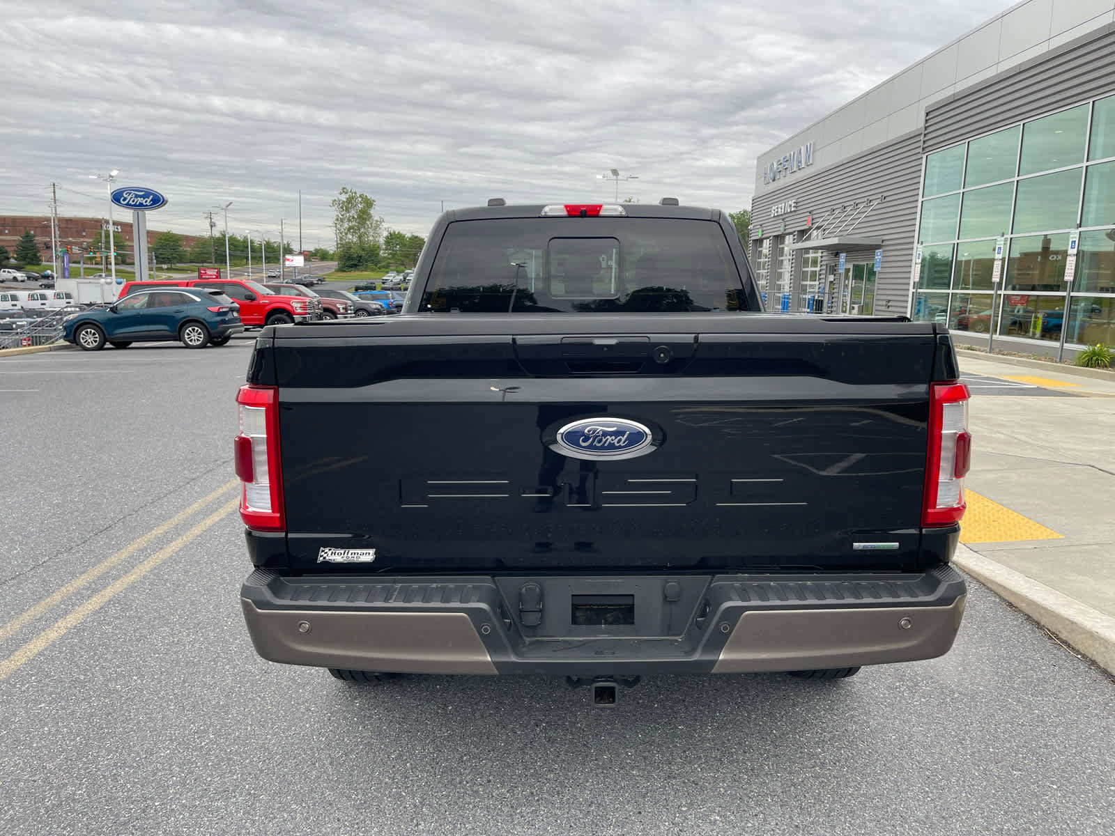 Certified 2022 Ford F150 Lariat w/ Equipment Group 501A Mid AWD/4WD image 4