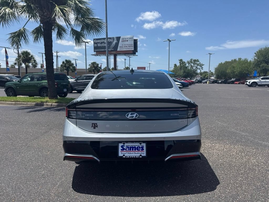 Used 2025 Hyundai Sonata Limited FWD image 4